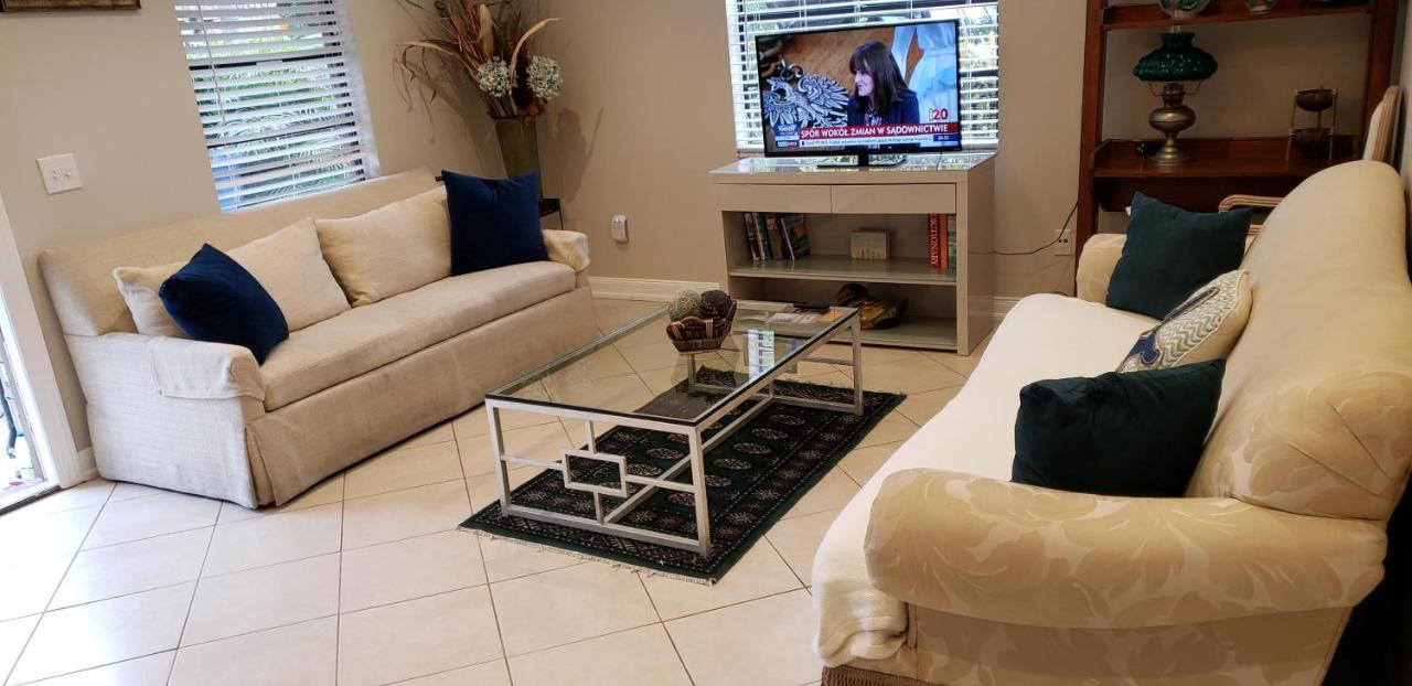 Villa Ocean Vacation Breeze Lantana Esterno foto
