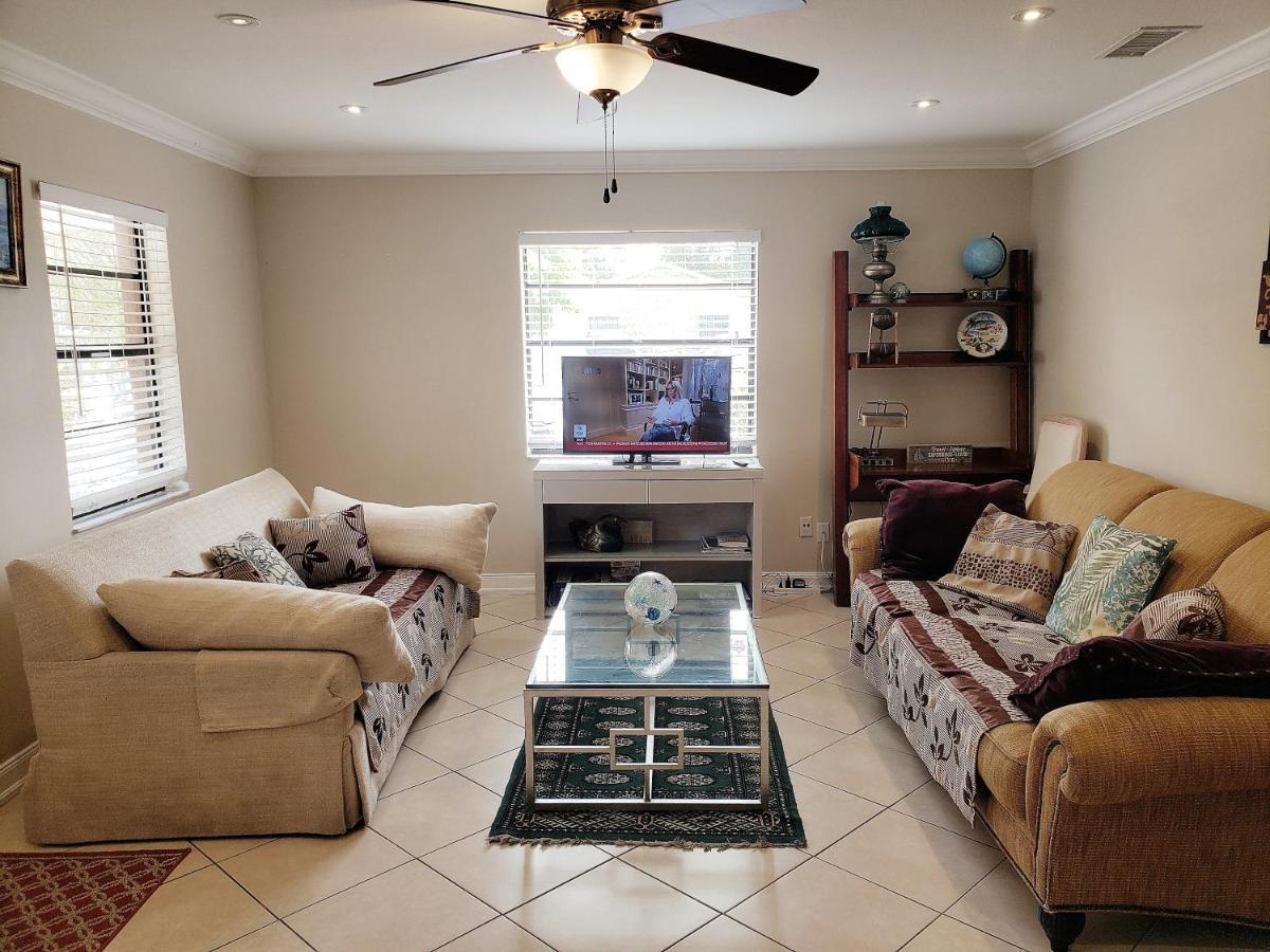Villa Ocean Vacation Breeze Lantana Esterno foto