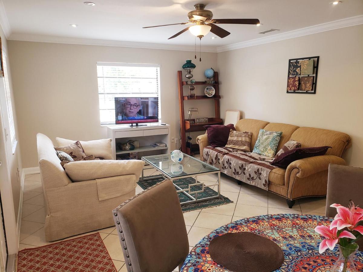 Villa Ocean Vacation Breeze Lantana Esterno foto