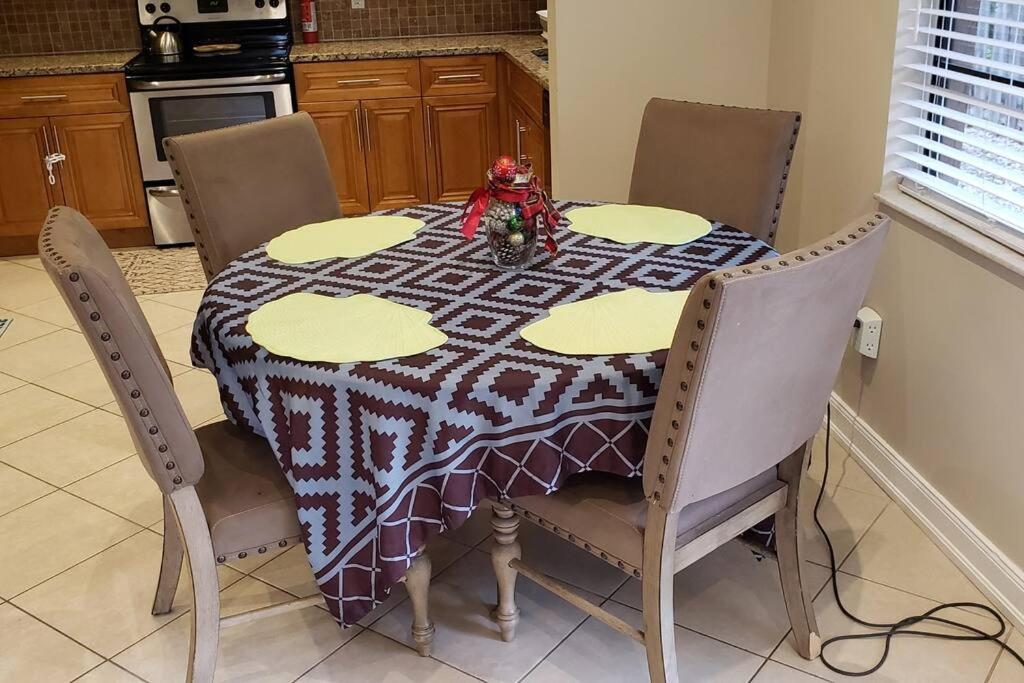 Villa Ocean Vacation Breeze Lantana Esterno foto