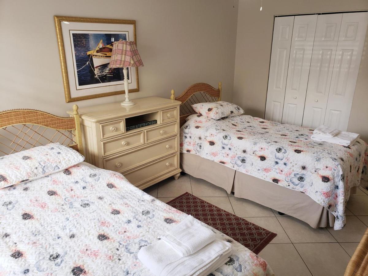 Villa Ocean Vacation Breeze Lantana Esterno foto